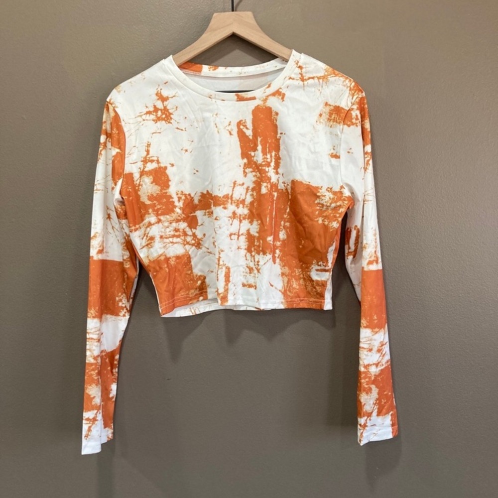 Women’s long sleeve crop top and pants